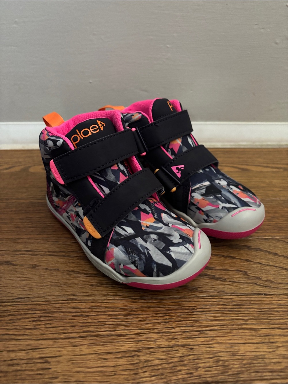 NWOT PLAE Waterproof Toddler Kids Velcro Boots Size 8.5